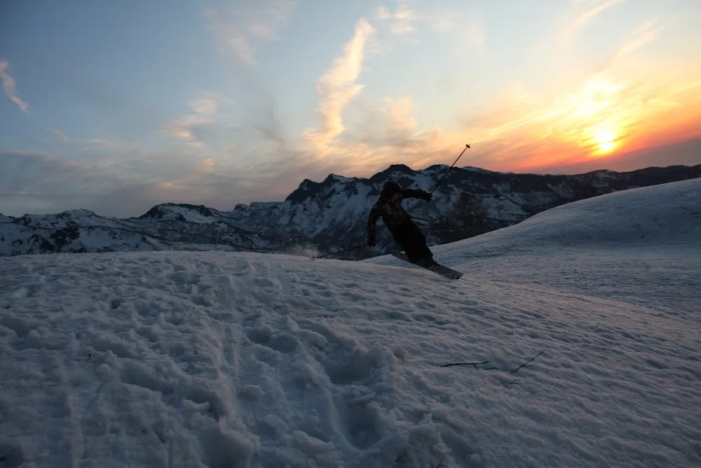 Rentaro Kunimoto - Freeride World Tour Athlete