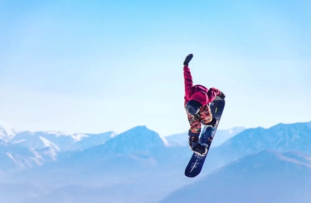 Shuzaburo Otsubo - Freeride World Tour Athlete