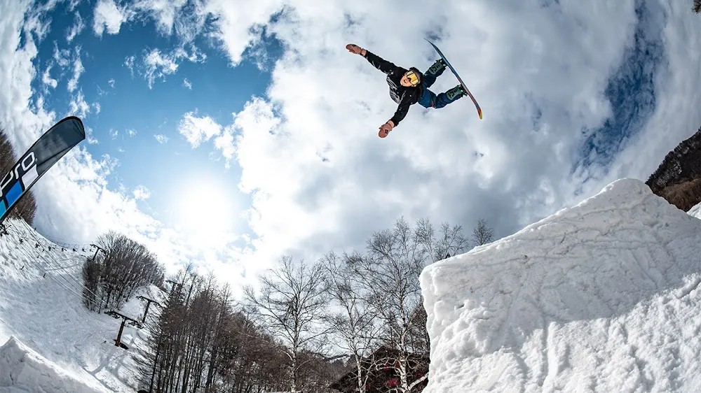 Takahiro Nishii - Freeride World Tour Athlete